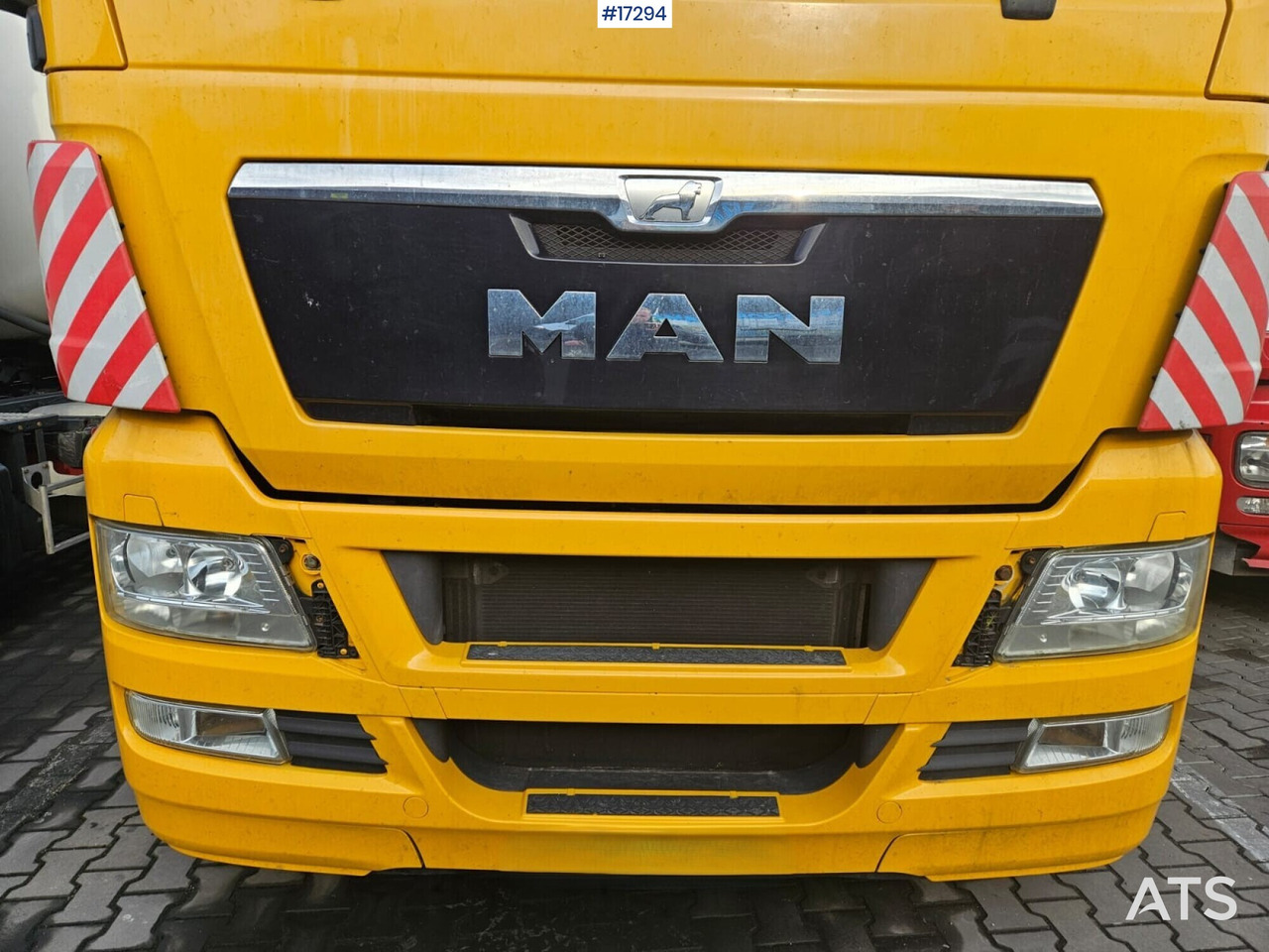 Truck tractor MAN XXL TGX 41.540 (2013) - Tractor unit: picture 5 Truck tractor MAN XXL TGX 41.540 (2013) - Tractor unit: picture 5