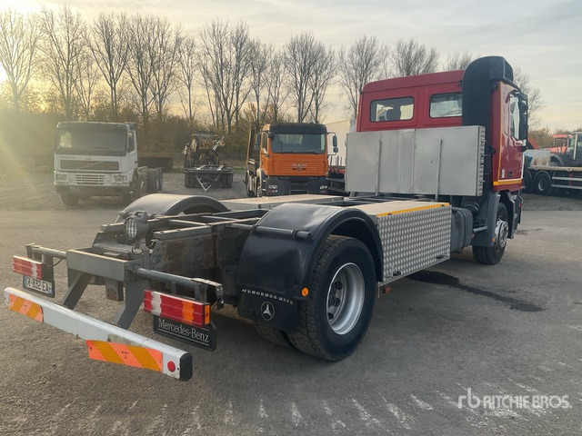 1999 Mercedes-Benz Actros 1835 4x2 Cab and Chassis - Cab chassis truck: picture 4 1999 Mercedes-Benz Actros 1835 4x2 Cab and Chassis - Cab chassis truck: picture 4