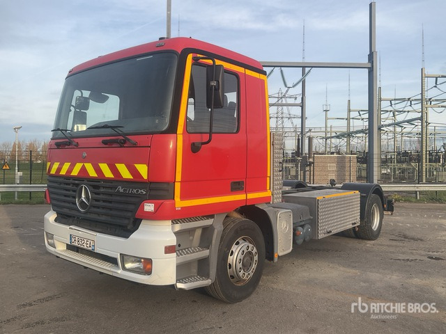 1999 Mercedes-Benz Actros 1835 4x2 Cab and Chassis - Cab chassis truck: picture 1 1999 Mercedes-Benz Actros 1835 4x2 Cab and Chassis - Cab chassis truck: picture 1