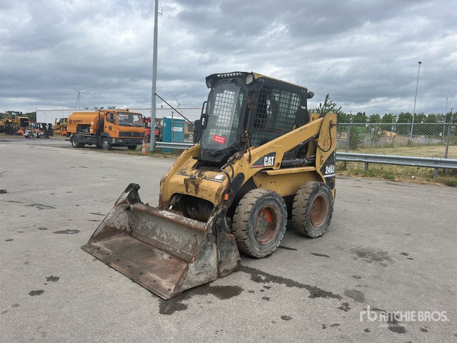 2004 Cat 246B (Inoperable) Skid Steer Loader - Skid steer loader: picture 1 2004 Cat 246B (Inoperable) Skid Steer Loader - Skid steer loader: picture 1