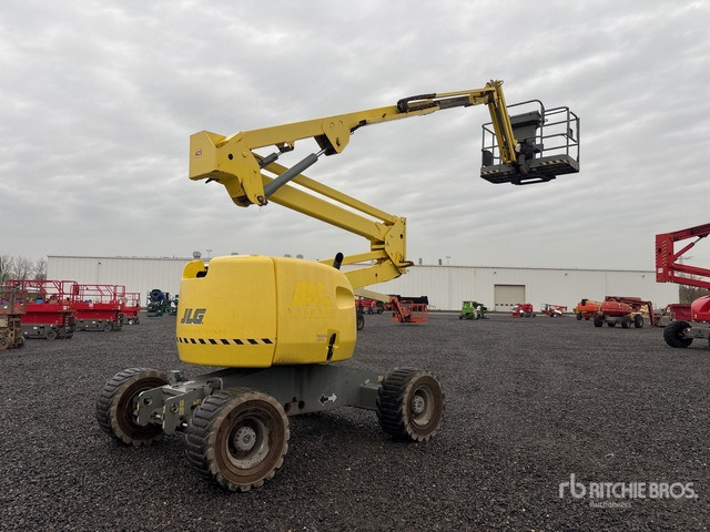 2005 JLG 510 4WD Diesel Articulating Boom Lift - Articulated boom: picture 2 2005 JLG 510 4WD Diesel Articulating Boom Lift - Articulated boom: picture 2