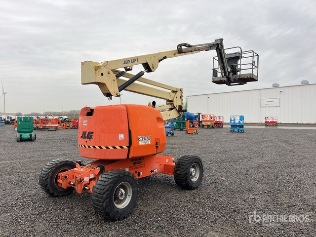 2005 JLG 510 4WD Diesel Articulating Boom Lift - Articulated boom: picture 1 2005 JLG 510 4WD Diesel Articulating Boom Lift - Articulated boom: picture 1
