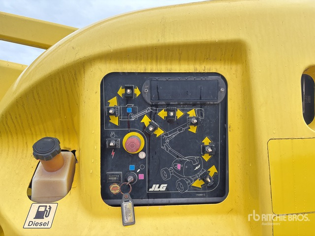 2005 JLG 510 4WD Diesel Articulating Boom Lift - Articulated boom: picture 5 2005 JLG 510 4WD Diesel Articulating Boom Lift - Articulated boom: picture 5