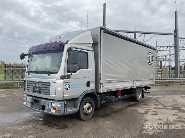 2007 MAN TGL12.210 4x2 Curtain Side Truck - Curtainsider truck: picture 3 2007 MAN TGL12.210 4x2 Curtain Side Truck - Curtainsider truck: picture 3