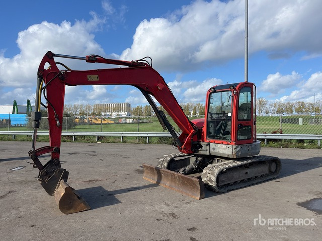 2010 Volvo ECR88 Rupsgraafmachine - Crawler excavator: picture 1 2010 Volvo ECR88 Rupsgraafmachine - Crawler excavator: picture 1