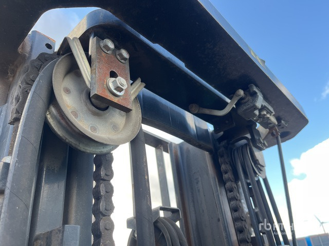 2011 Toyota 52-8FDF30 Heftruck - Diesel forklift: picture 5 2011 Toyota 52-8FDF30 Heftruck - Diesel forklift: picture 5