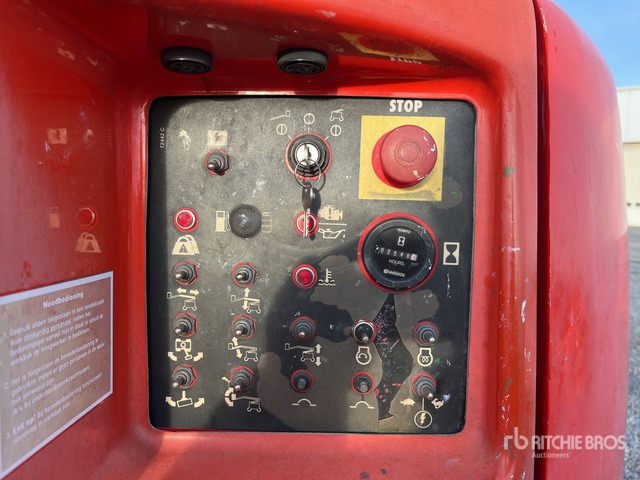 2012 Genie Z-45/25J 4WD Diesel Articulating Boom Lift - Articulated boom: picture 5 2012 Genie Z-45/25J 4WD Diesel Articulating Boom Lift - Articulated boom: picture 5