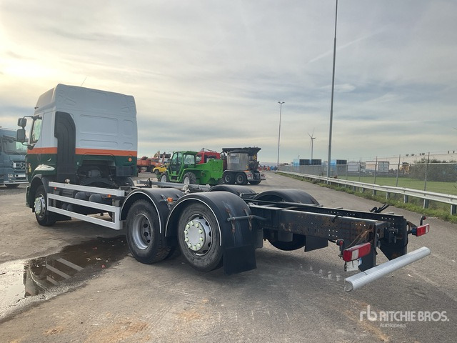 2012 Renault Premium 6x2 Sleeper Cab and Chassis - Cab chassis truck: picture 4 2012 Renault Premium 6x2 Sleeper Cab and Chassis - Cab chassis truck: picture 4