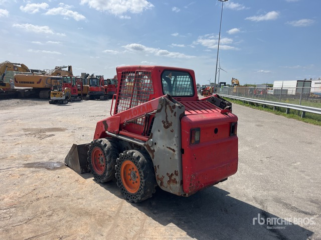 2013 Bobcat S130 Skid Steer Loader - Skid steer loader: picture 3 2013 Bobcat S130 Skid Steer Loader - Skid steer loader: picture 3