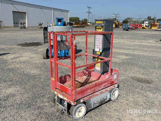 2014 Skyjack SJ16 Vertical Mast Lift - Vertical mast lift: picture 4 2014 Skyjack SJ16 Vertical Mast Lift - Vertical mast lift: picture 4