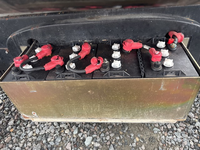 2016 Nifty-Lift HR17 4WD Hybrid Articulating Boom Lift - Articulated boom: picture 4 2016 Nifty-Lift HR17 4WD Hybrid Articulating Boom Lift - Articulated boom: picture 4