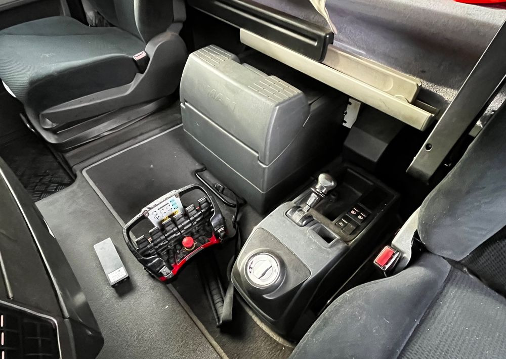 Dropside/ Flatbed truck, Crane truck MAN TGX 26.440 // 2009 // Palfinger PK 12001EH Radio // Oś skrętna i podnoszona //: picture 18 Dropside/ Flatbed truck, Crane truck MAN TGX 26.440 // 2009 // Palfinger PK 12001EH Radio // Oś skrętna i podnoszona //: picture 18