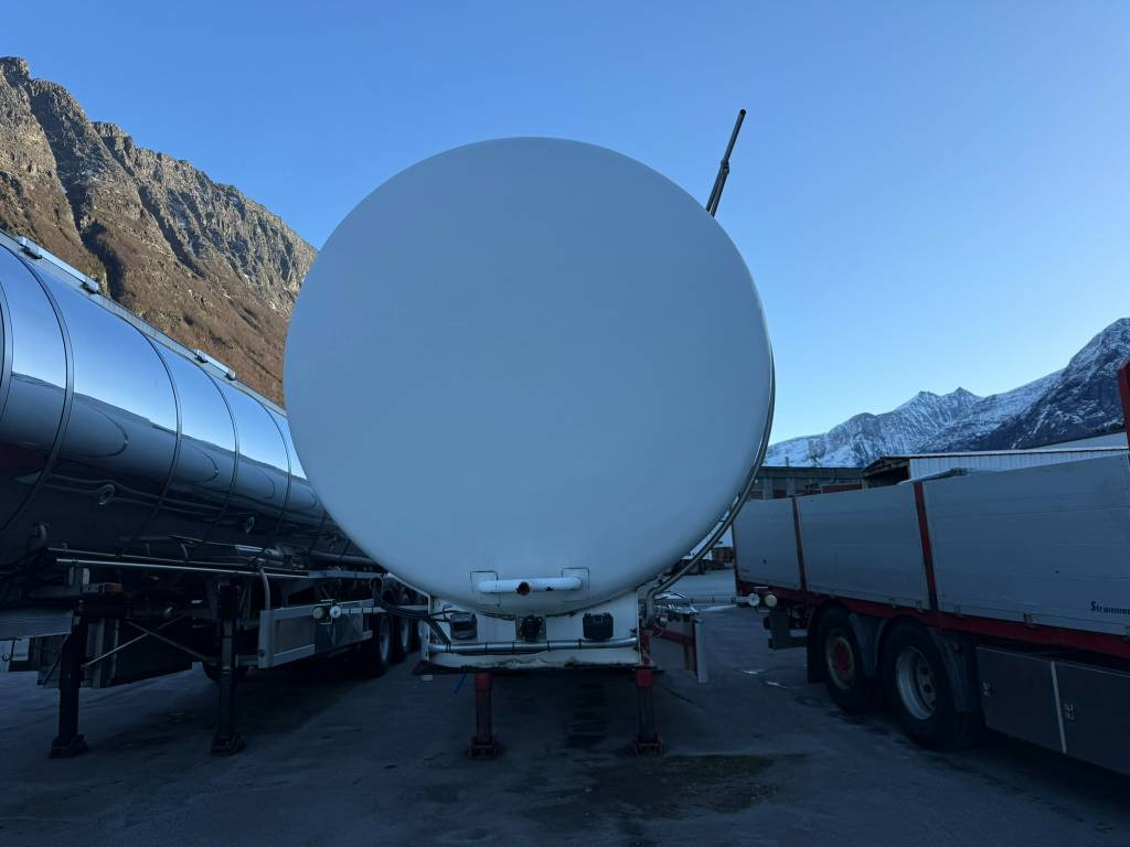Tank semi-trailer Annet Schrader tank trailer 32 m2: picture 9