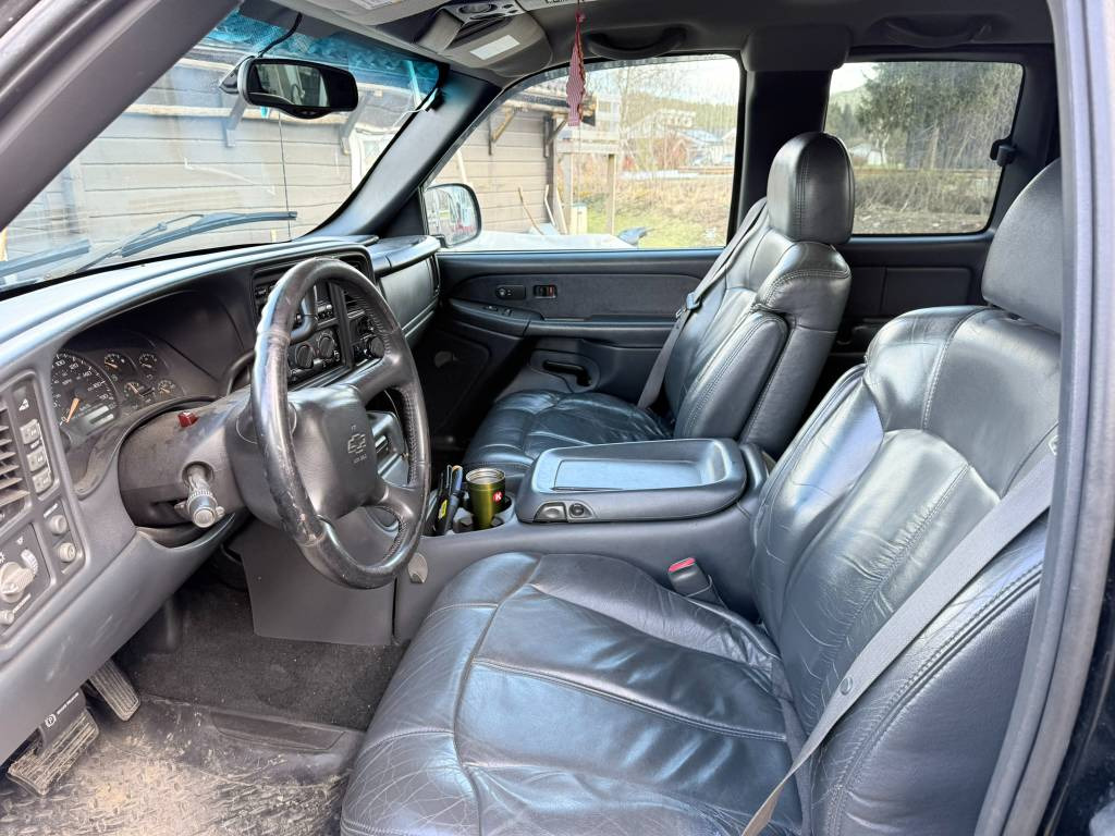 Pickup truck Chevrolet Silverado 2500 4x4 LT: picture 9