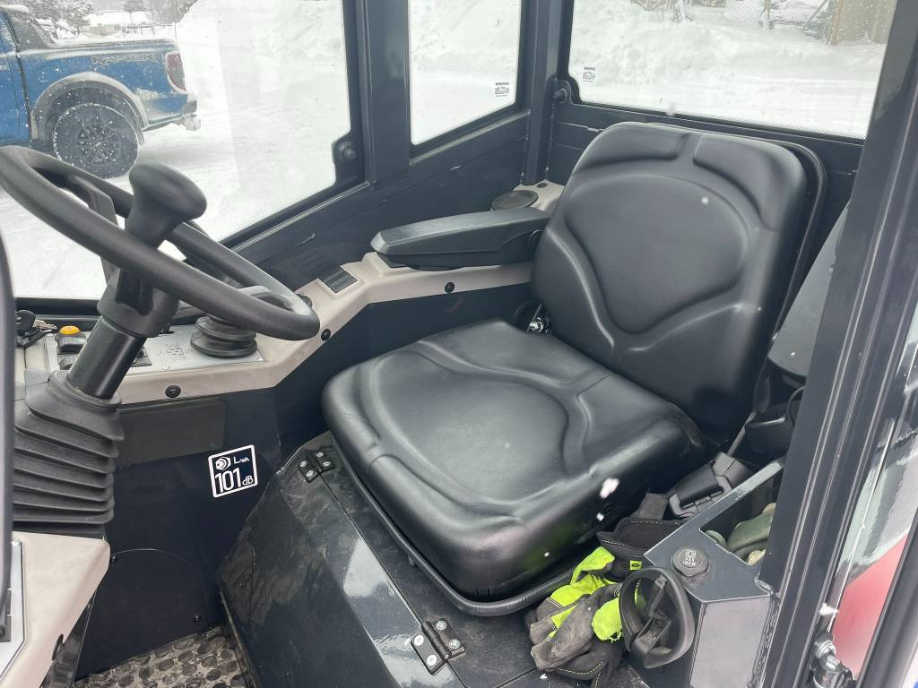 Compact loader Norcar a6020 + redskaper/ attachments: picture 11