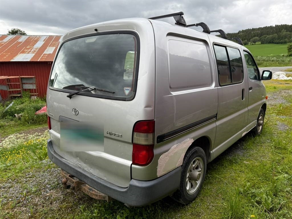 Toyota Hiace 4x4 - Small van: picture 5 Toyota Hiace 4x4 - Small van: picture 5