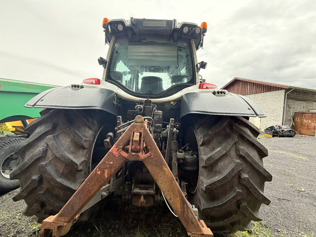Valtra N 174 med frontlaster - Farm tractor: picture 4 Valtra N 174 med frontlaster - Farm tractor: picture 4