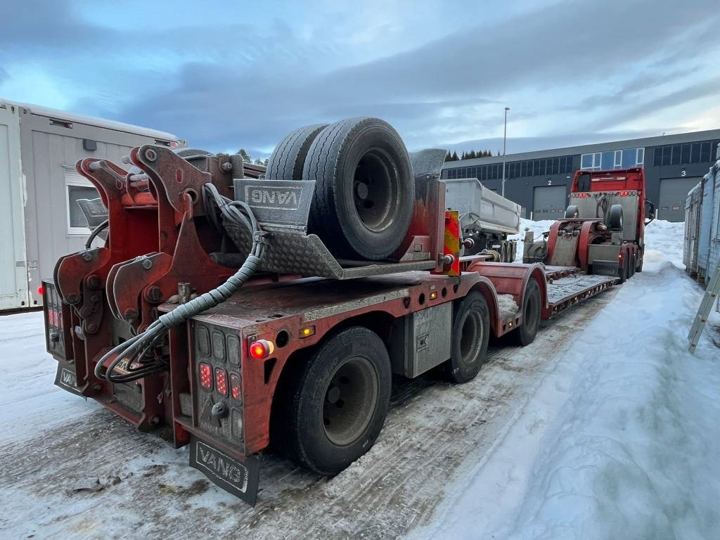 Vang ATHLS 3+1 Volvo FH16 750 Heavy Haul 8x2 - Low loader semi-trailer: picture 4 Vang ATHLS 3+1 Volvo FH16 750 Heavy Haul 8x2 - Low loader semi-trailer: picture 4