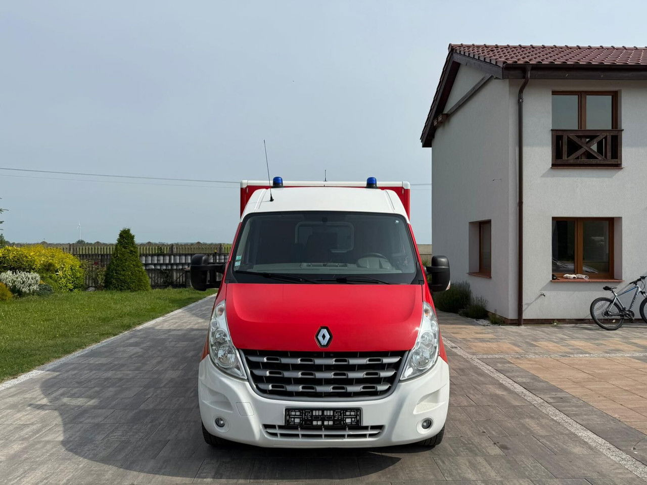Renault Master Karetka Ambulans pogotowie kontenerowe - Ambulance: picture 2 Renault Master Karetka Ambulans pogotowie kontenerowe - Ambulance: picture 2