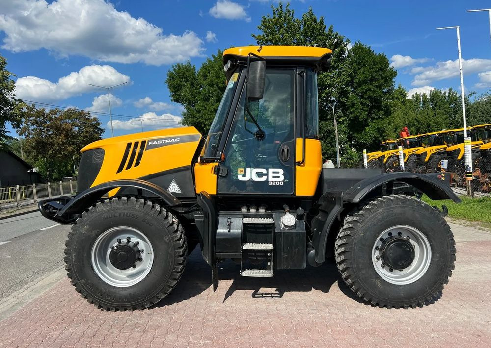 JCB 3200 XTRA - Farm tractor: picture 2 JCB 3200 XTRA - Farm tractor: picture 2