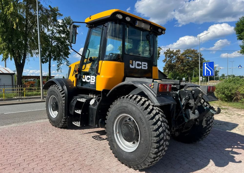 JCB 3200 XTRA - Farm tractor: picture 3 JCB 3200 XTRA - Farm tractor: picture 3