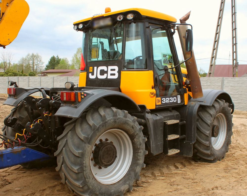 JCB Fastrac 3230 Plus - Farm tractor: picture 4 JCB Fastrac 3230 Plus - Farm tractor: picture 4