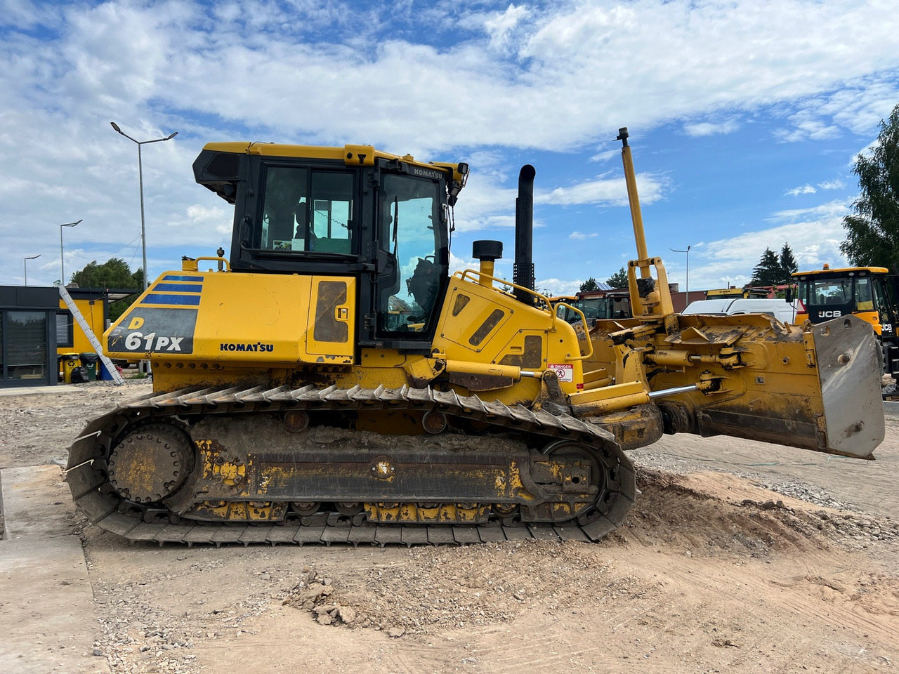 Bulldozer KOMATSU D61PX-23: picture 8
