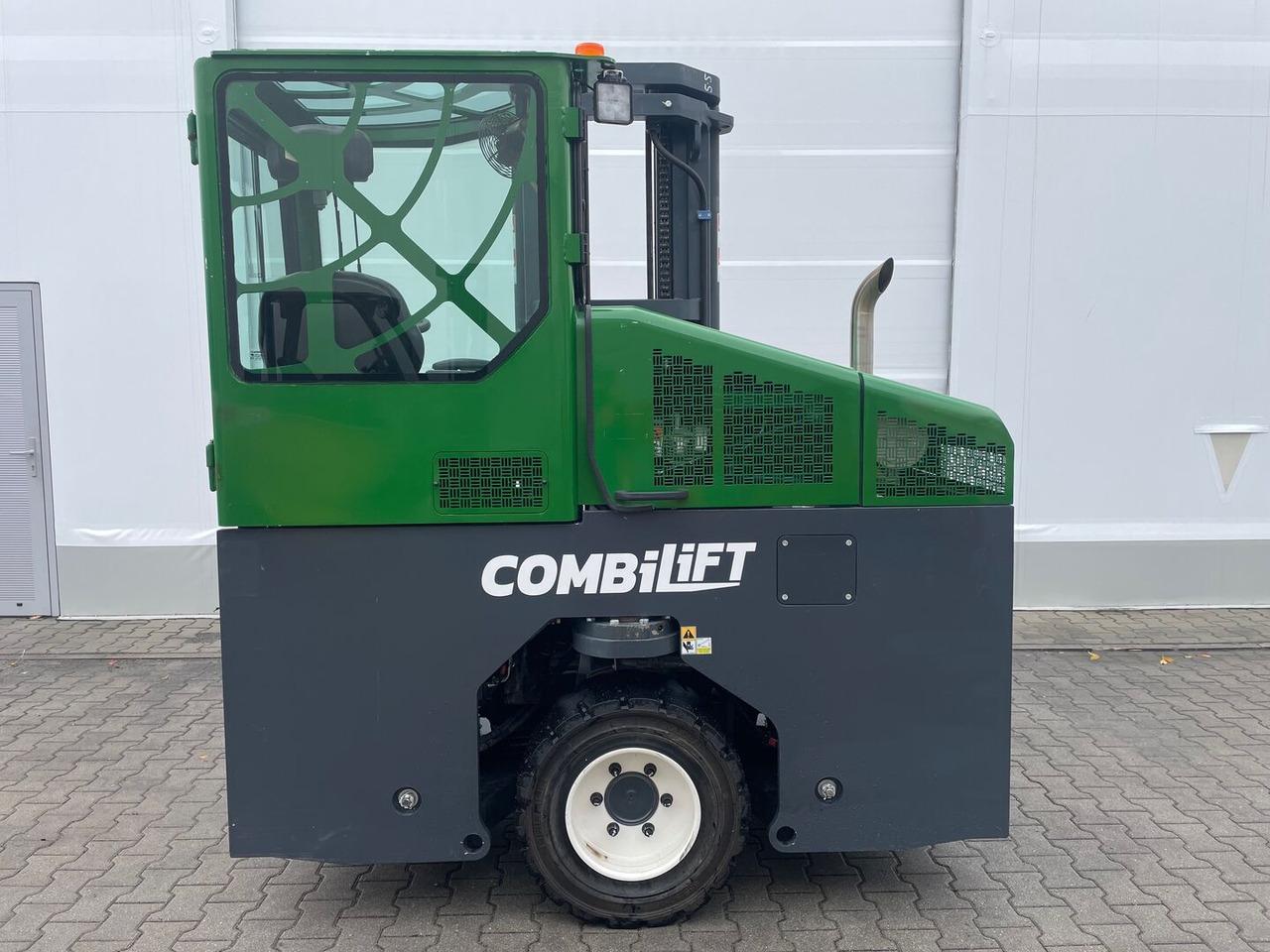 Combilift C4000 - 4-way reach truck: picture 4 Combilift C4000 - 4-way reach truck: picture 4