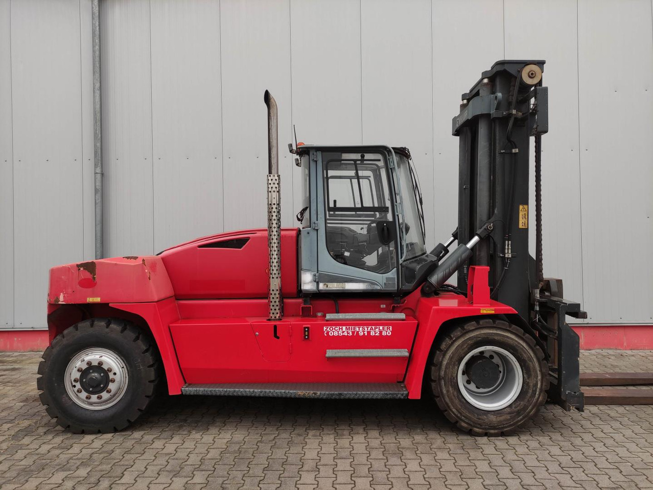 Kalmar DCG160-12 - Container handler: picture 2 Kalmar DCG160-12 - Container handler: picture 2