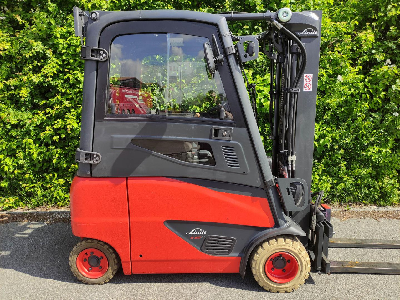 Linde E20PH-02-386-EVO - Electric forklift: picture 2 Linde E20PH-02-386-EVO - Electric forklift: picture 2