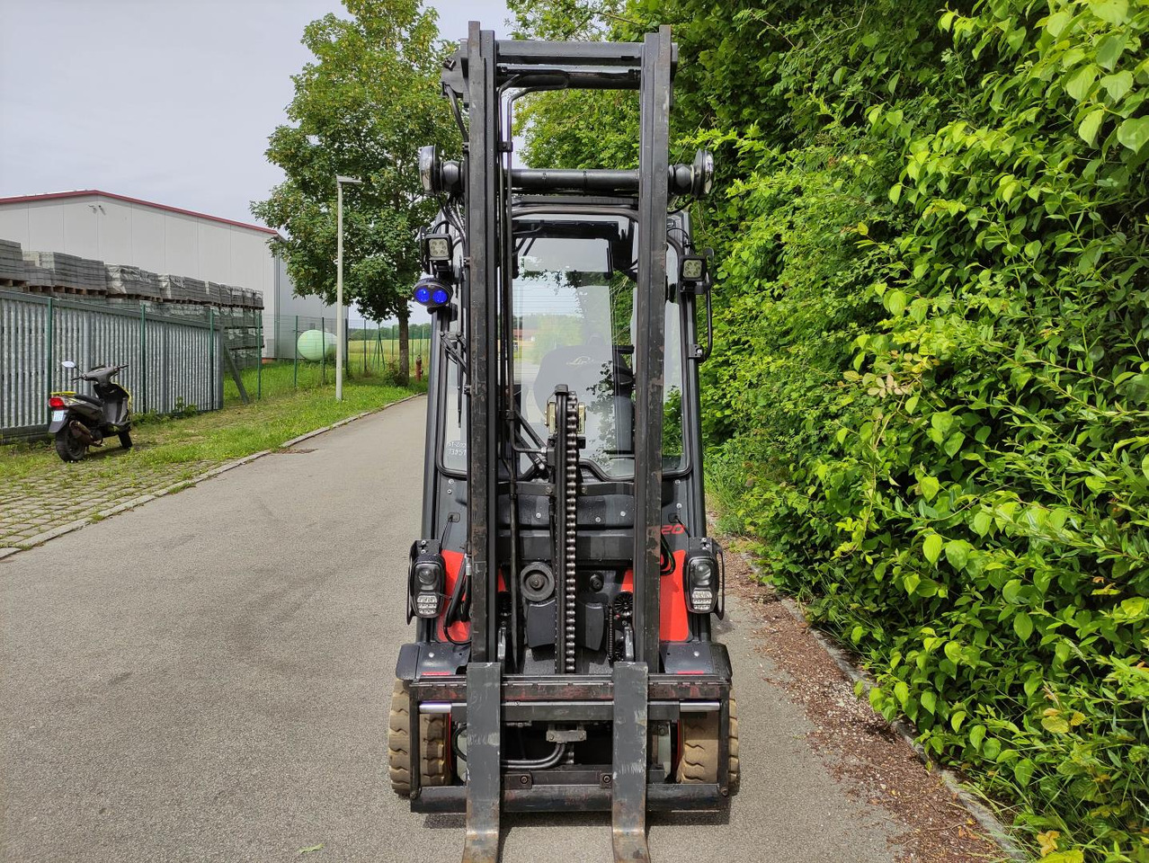 Linde E20PH-02-386-EVO - Electric forklift: picture 3 Linde E20PH-02-386-EVO - Electric forklift: picture 3