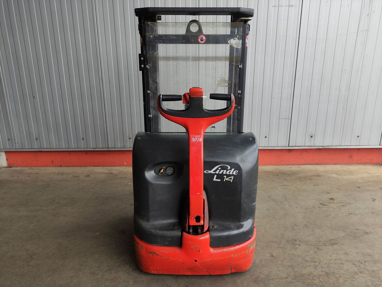 Linde L14-372 - Stacker: picture 4 Linde L14-372 - Stacker: picture 4