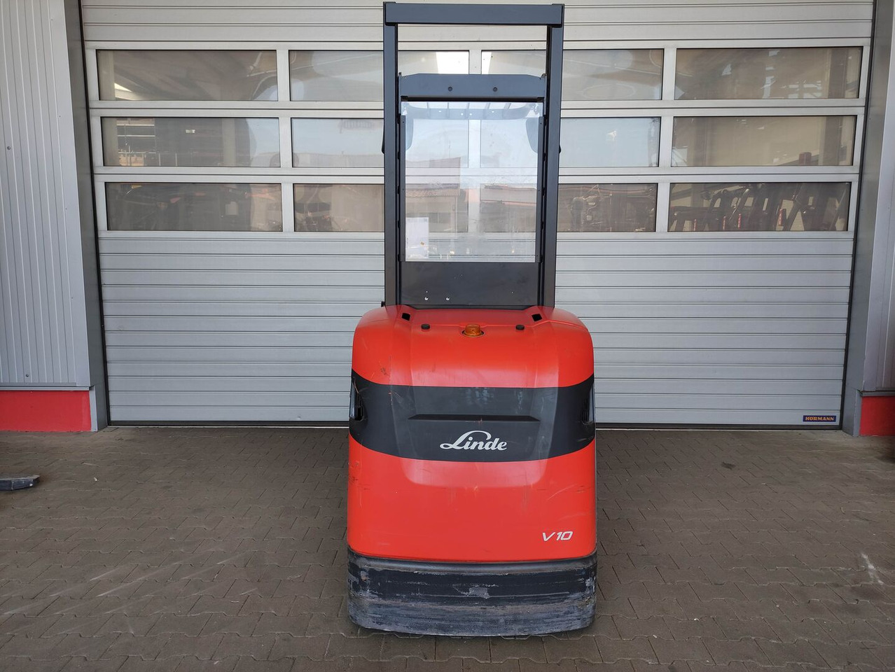 Linde V10-02 - Order picker: picture 3 Linde V10-02 - Order picker: picture 3