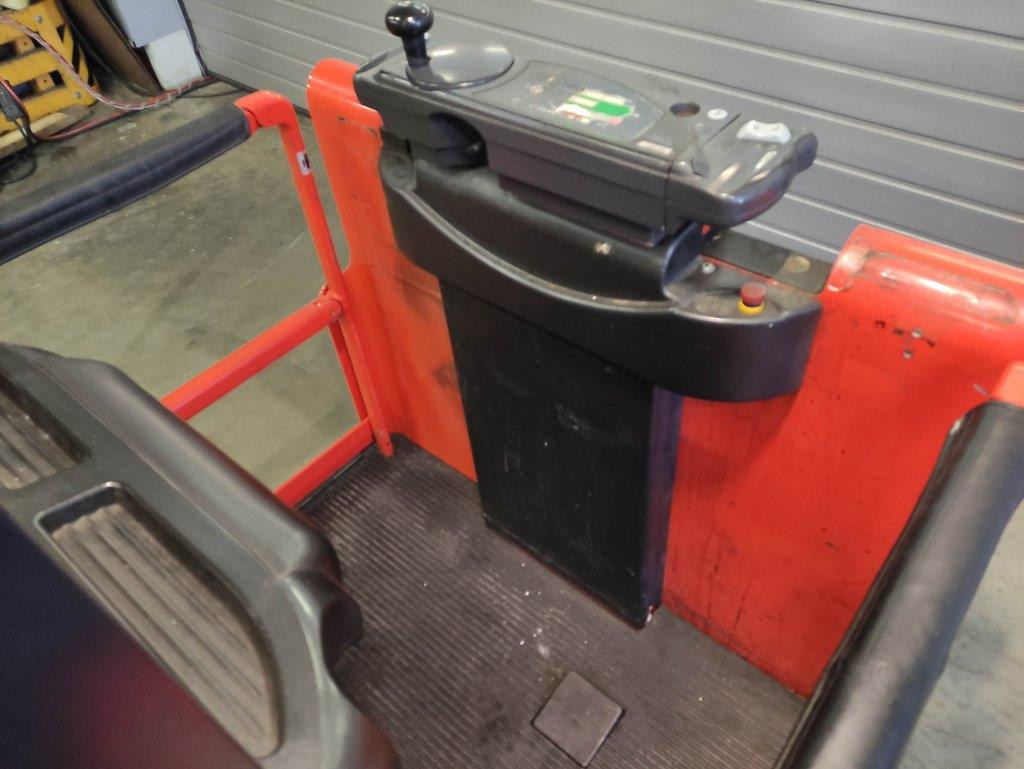 Linde V11 - Order picker: picture 5 Linde V11 - Order picker: picture 5