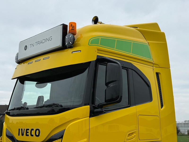 Iveco AS440STX/FP GESTUURDE VOORLOPER, ALCOA, LEATHER, SHOW, 480 PK. - Tractor unit: picture 5 Iveco AS440STX/FP GESTUURDE VOORLOPER, ALCOA, LEATHER, SHOW, 480 PK. - Tractor unit: picture 5