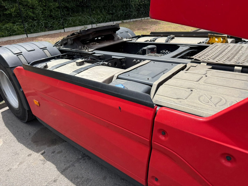 Renault T520 HIGH FULL SPOILER, STEEL/AIR, 2 TANKS, 2 BEDS, FRIGO - Tractor unit: picture 4 Renault T520 HIGH FULL SPOILER, STEEL/AIR, 2 TANKS, 2 BEDS, FRIGO - Tractor unit: picture 4
