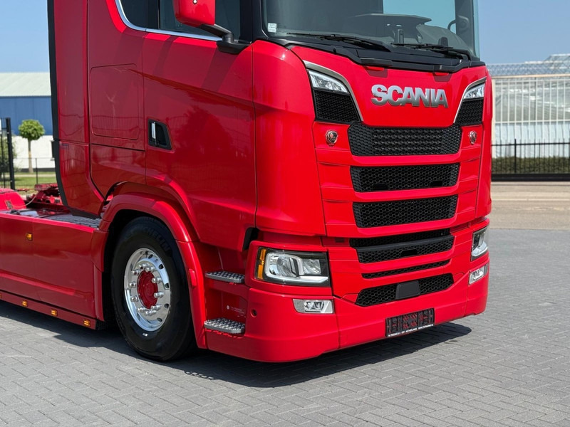 Scania S590 V8 NGS FULL AIR, ALCOA, LEATHER, HYDRAULIC, LIKE NEW. - Tractor unit: picture 4 Scania S590 V8 NGS FULL AIR, ALCOA, LEATHER, HYDRAULIC, LIKE NEW. - Tractor unit: picture 4