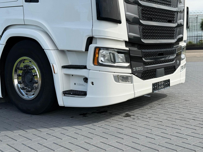 Scania S650 V8 NGS PARK COOL, VOLLUCHT, HYDRAULIEK, PTO, RETARDER, VOL SPOILER. - Tractor unit: picture 4 Scania S650 V8 NGS PARK COOL, VOLLUCHT, HYDRAULIEK, PTO, RETARDER, VOL SPOILER. - Tractor unit: picture 4