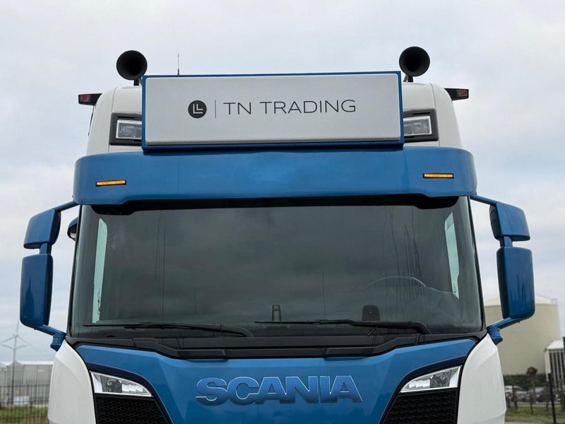 Scania S660 BOOGIE, VOLLUCHT, RETARDER, LEREN STOELEN, VOL. - Tractor unit: picture 5 Scania S660 BOOGIE, VOLLUCHT, RETARDER, LEREN STOELEN, VOL. - Tractor unit: picture 5