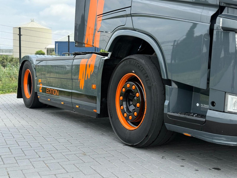 Tractor unit Volvo FH 13.500XL RETARDER, I-PARK COOL, 2 TANKS, XENON, SHOWTRUCK!: picture 7