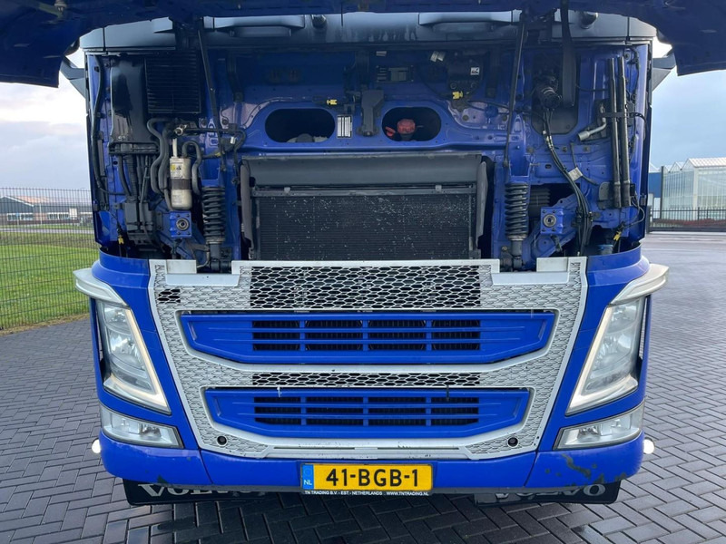 Container transporter/ Swap body truck Volvo FH 460 NL TRUCK, ALCOA WHEELS, 2X TANK, CONTAINER!: picture 9 Container transporter/ Swap body truck Volvo FH 460 NL TRUCK, ALCOA WHEELS, 2X TANK, CONTAINER!: picture 9