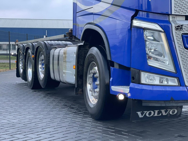 Container transporter/ Swap body truck Volvo FH 460 NL TRUCK, ALCOA WHEELS, 2X TANK, CONTAINER!: picture 6 Container transporter/ Swap body truck Volvo FH 460 NL TRUCK, ALCOA WHEELS, 2X TANK, CONTAINER!: picture 6