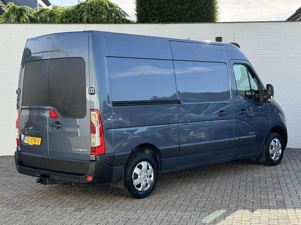 Renault Master-T33 2.3 dCi L2H2 Airco Trekhaak Cruise 3 Zits Pdc Goed onderhouden - Panel van: picture 2 Renault Master-T33 2.3 dCi L2H2 Airco Trekhaak Cruise 3 Zits Pdc Goed onderhouden - Panel van: picture 2