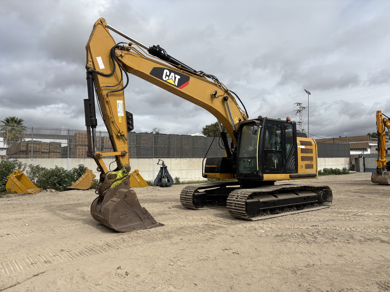 CATERPILLAR 320EL RR - Crawler excavator: picture 1 CATERPILLAR 320EL RR - Crawler excavator: picture 1
