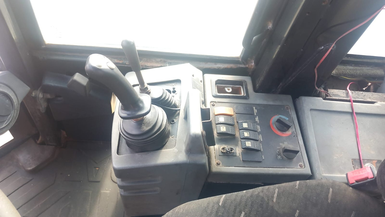 Wheel loader Caterpillar IT28G2: picture 7