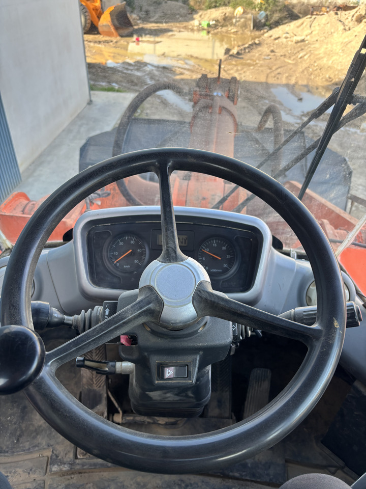 Wheel loader Doosan DL300: picture 15 Wheel loader Doosan DL300: picture 15