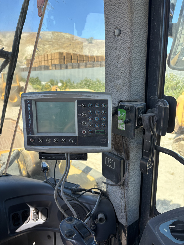 Wheel loader KOMATSU WA480-6: picture 13