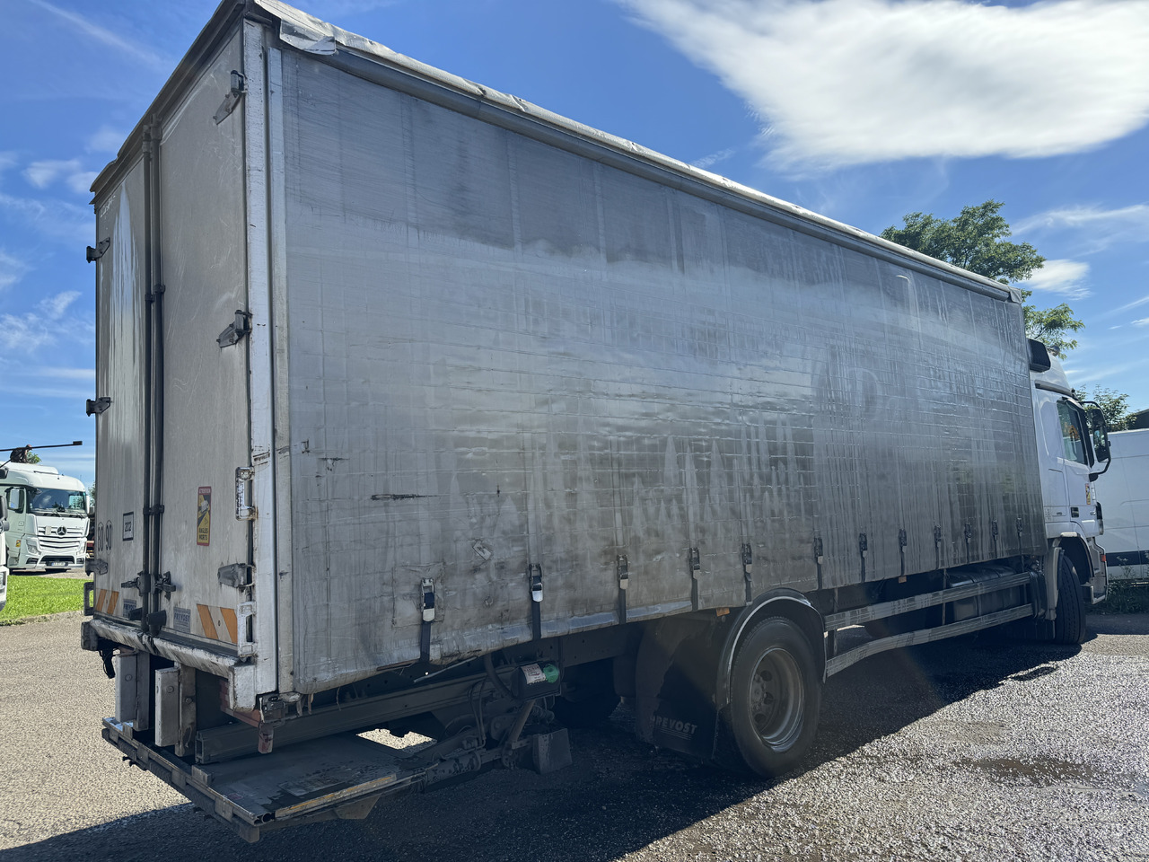MERCEDES-BENZ ACTROS - Curtainsider truck: picture 4 MERCEDES-BENZ ACTROS - Curtainsider truck: picture 4
