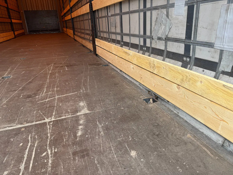 Krone SD Schuifzeil -Dak / SAF-Disc / APK 10-2026! - Curtainsider semi-trailer: picture 5 Krone SD Schuifzeil -Dak / SAF-Disc / APK 10-2026! - Curtainsider semi-trailer: picture 5