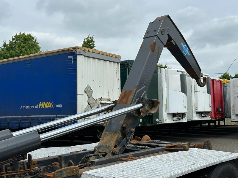 Hook lift truck Scania R520 V8 6x2 Haakarm 20T Retarder Euro 6: picture 9 Hook lift truck Scania R520 V8 6x2 Haakarm 20T Retarder Euro 6: picture 9